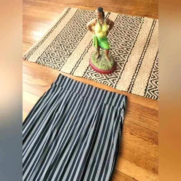 New York & Company pencil skirt size large black with white stripes - Picture 5 of 11